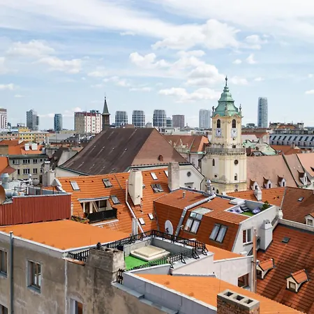 Apartment Arya - Spacious Penthouse Duplex With Rooftop Patio In The Main Square Bratislava