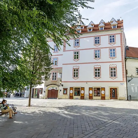 Arya - Spacious Penthouse Duplex With Rooftop Patio In The Main Square *