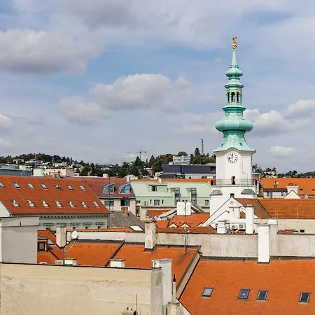 Arya - Spacious Penthouse Duplex With Rooftop Patio In The Main Square
