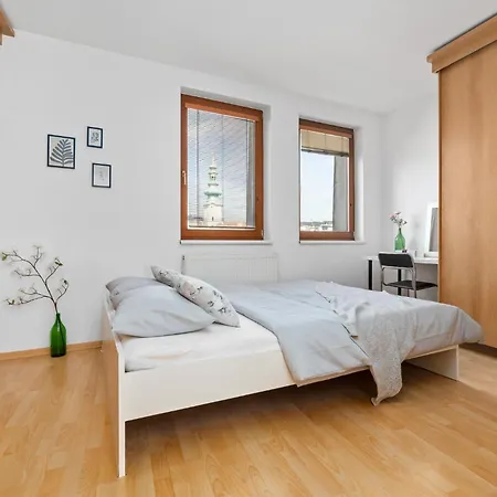 Arya - Spacious Penthouse Duplex With Rooftop Patio In The Main Square