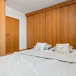 Spacious Center Penthouse & Private Rooftop Terrace